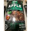 Image 2 : 3 BAGS OF GREEN MOUNTAIN GRILLS PURE HARDWOOD PELLETS 'APPLE BLEND' ( 28LBS PER BAG )