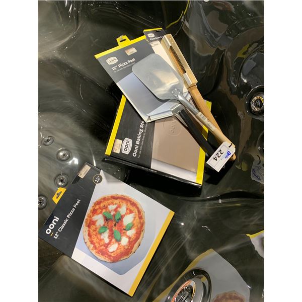 OONI BAKING STONE 337MM X 337MM X 10MM OONI CLASSIC 12 PIZZA PEEL Ooni baking stone 337mm x 337mm x 10mm ooni classic 12 pizza peel