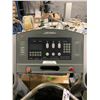 Image 2 : LIFE FITNESS 95TI FLEXDECK COMMERCIAL 120V ELECTRIC TREADMILL *PARTS ONLY MAY NEED REPAIRS*