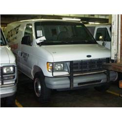 2000 FORD CARGO VAN E-250