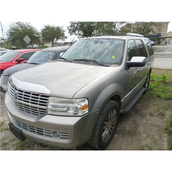 2008 Lincoln Navigator 8 Psgr. SUV