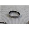 Image 2 : (4) Bracelets
