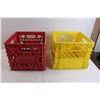 Image 4 : (2) Plastic Crates