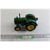 Image 1 : John Deere D Tractor Die Cast - 1/16