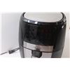 Image 4 : Gourmia Air Fryer 6-Quart Capacity - Turns On