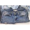 Image 3 : (6) Women's Jeans Size Small (size 3/Size 26, Size 29)