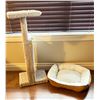 Image 1 : Cat Carpet ScratchingTower 38T x 17W with Perch and Pet Bed