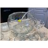 Image 3 : Celebration Indiana Glass Punch Bowl Set comes with 3 Glass Bowls with Lids and Ashtray
