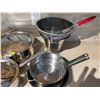 Image 3 : Cusinart Pot Set With Lids includes Cusinart Frying Pain, Strainer for Set and More