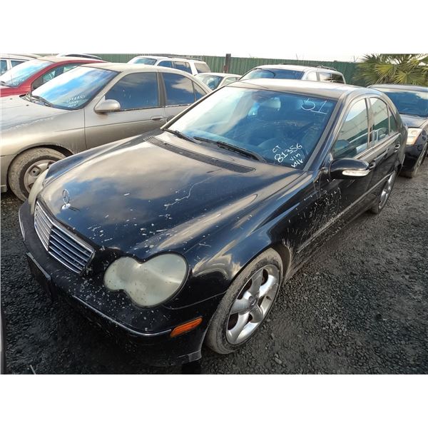MERCEDES C CLASS 2004 T-DONATION