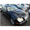 Image 2 : MERCEDES C240 2005 SALV T/DONATION