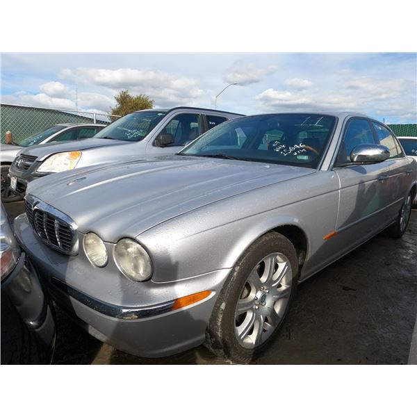 JAGUAR XJ 2004 T-DONATION