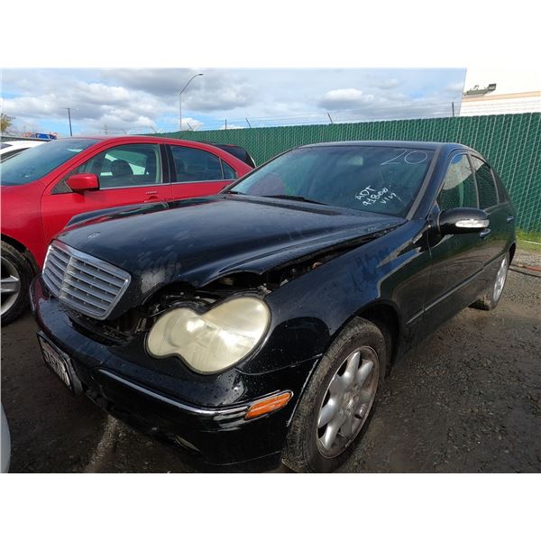MERCEDES C CLASS 2001 T-DONATION