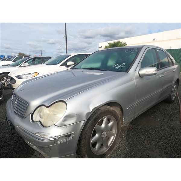 MERCEDES C240 2002 SALV T/DONATION
