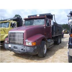 1993 INTERNATIONAL 4900 T/A DUMP