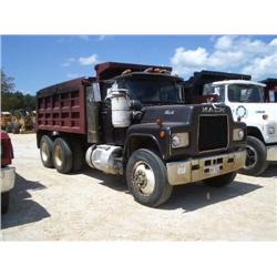 1991 MACK RD690S T/A DUMP