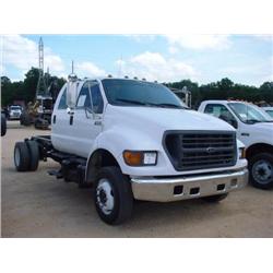 2001 FORD F650 XLT SUPERDUTY CREW CAB & CHASSIS