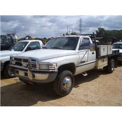 1996 DODGE RAM 3500 S/A FLATBED TRUCK