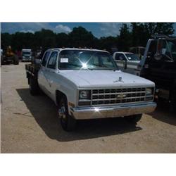 1991 CHEVROLET 3500 CREW CAB FLATBED