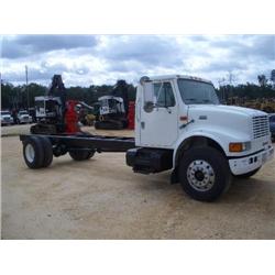 2000 INTERNATIONAL 4900 CAB & CHASSIS