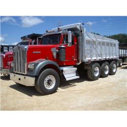 1995 KENWORTH W900 TRI-AXLE DUMP