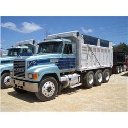 1996 MACK CH613 TRI-AXLE TRUCK TRACTOR