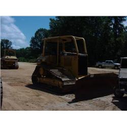 CAT D5M LGP CRAWLER TRACTOR