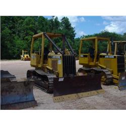 JOHN DEERE 450G CRAWLER TRACTOR