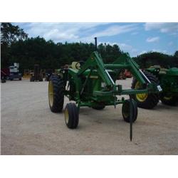 JOHN DEERE FARM TRACTOR