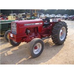 INTERNATIONAL 574 FARM TRACTOR