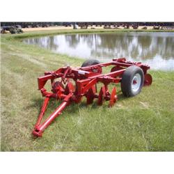 BUSHOG OFFSET DISC HARROW