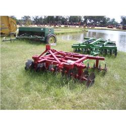 BIG BEE 1 ROW CULTIVATOR