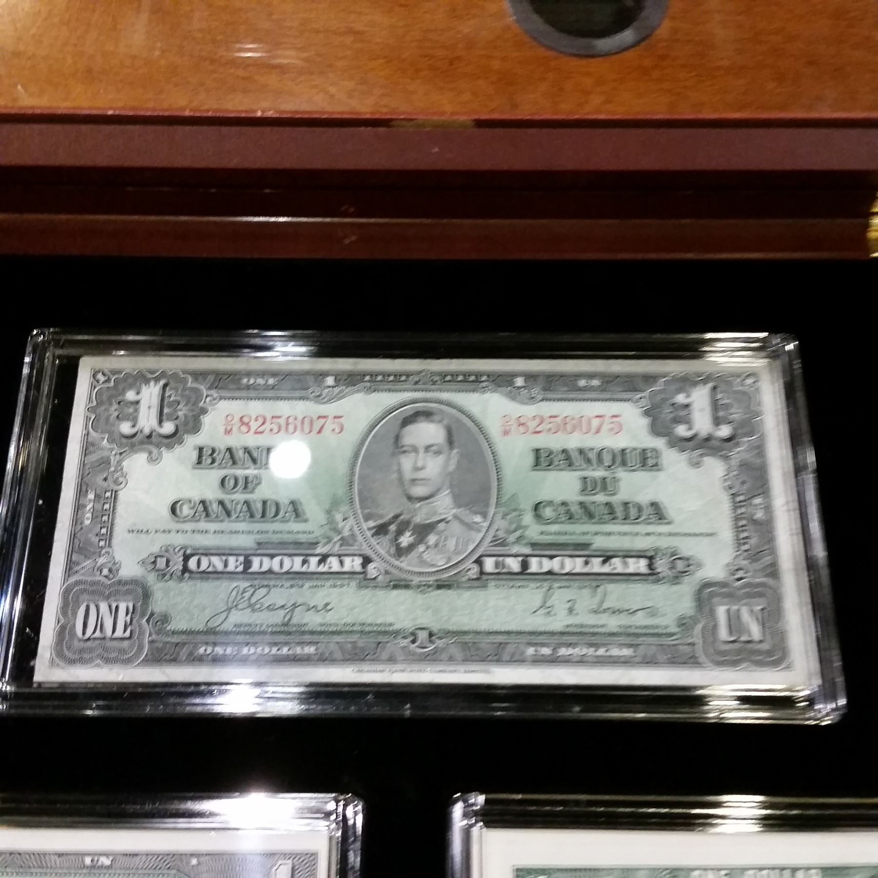 Beautiful Banknote Display Case with 1937-1973 $1 Bills - Beck Auctions ...