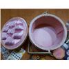 Image 2 : Sewing Kit, Needle Book, Button Applicator