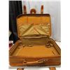 Image 2 : Vintage suitcase- new condition