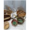 Image 3 : Lot of 10 wicker baskets ( different size and shapes)