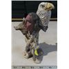 Image 1 : wolf+eagle statue