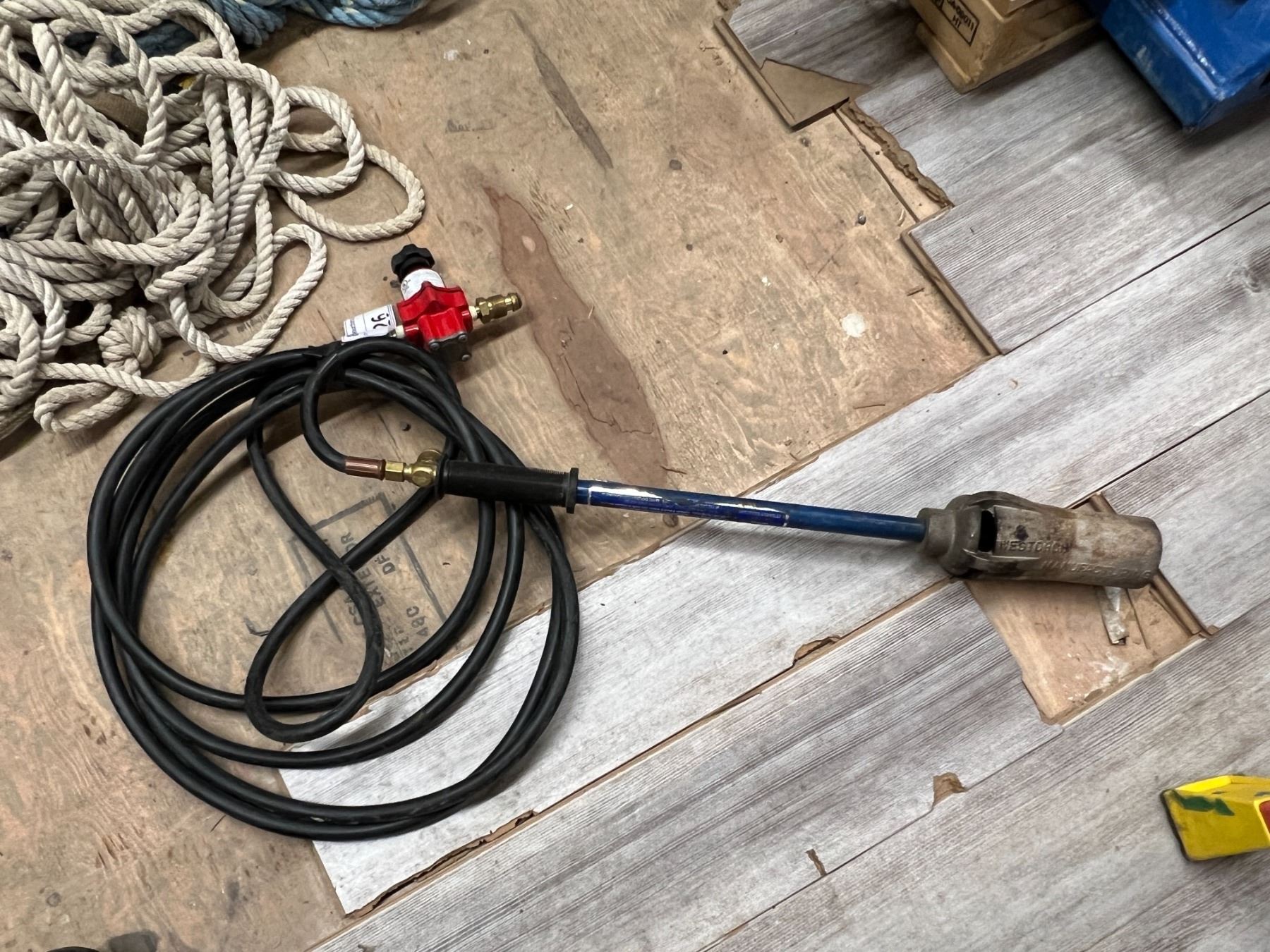 WESTORCH PROPANE TIGER TORCH WITH REGULATOR - Able Auctions