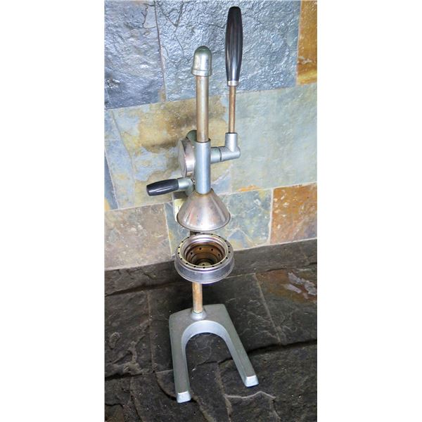 American Harvest Organic Spirit Citrus Juicer Hand Press