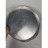 Image 14 : Set of 3 Aluminum Pizza Pans, Cast Iron Frying Pan and other Kitchen Items