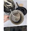 Image 5 : Set of 3 Aluminum Pizza Pans, Cast Iron Frying Pan and other Kitchen Items