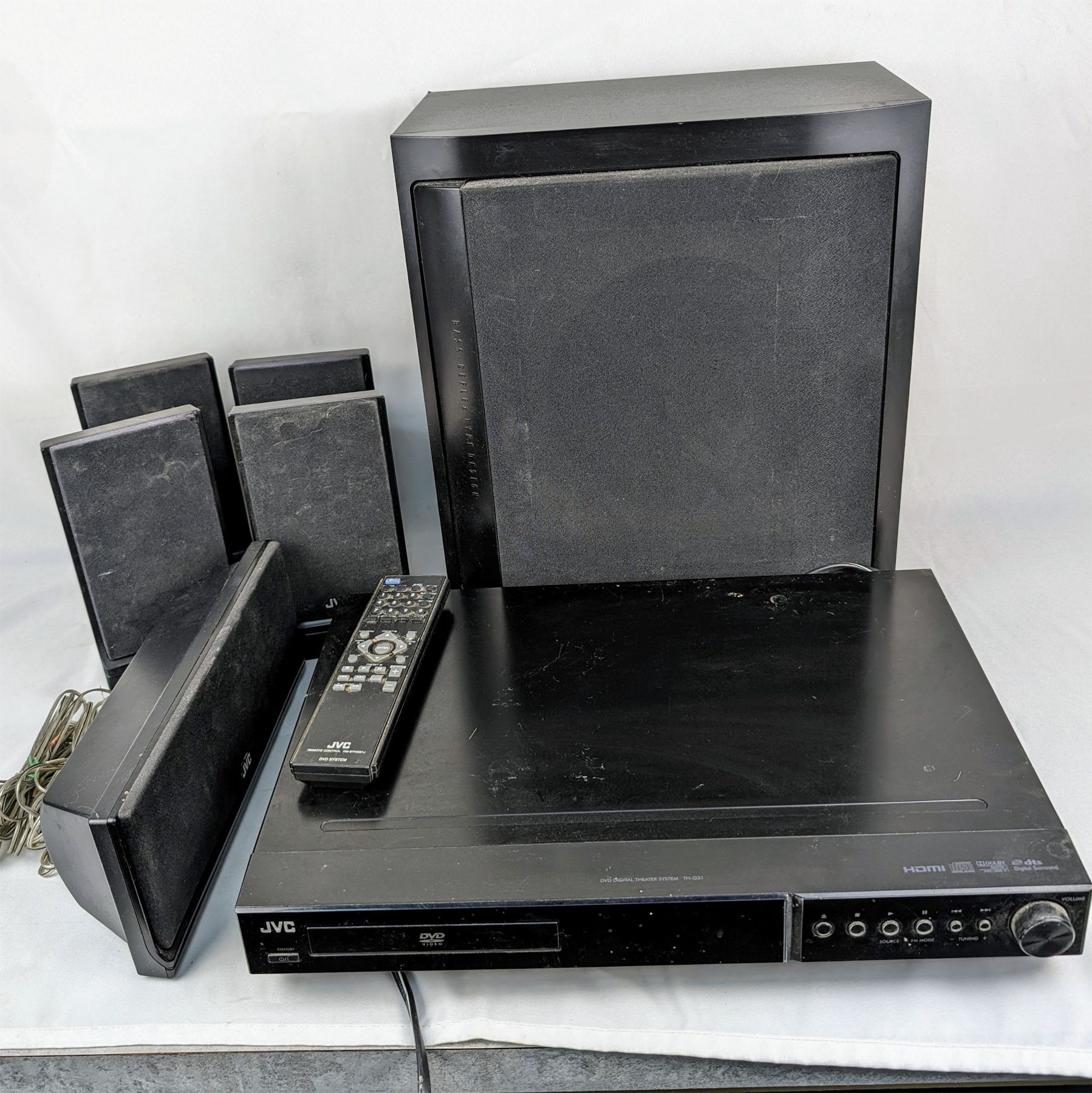 JVC DVD Player with Speaker System and Remote