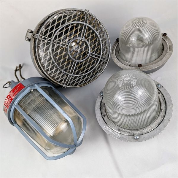 Lot of Various Industrial Lighting