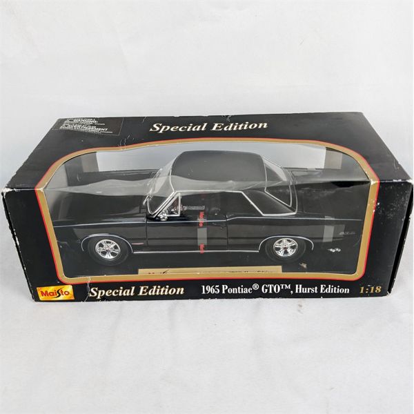 1965 Pontiac GTO Hurst Black 1/18 Diecast Model Car in Original Box