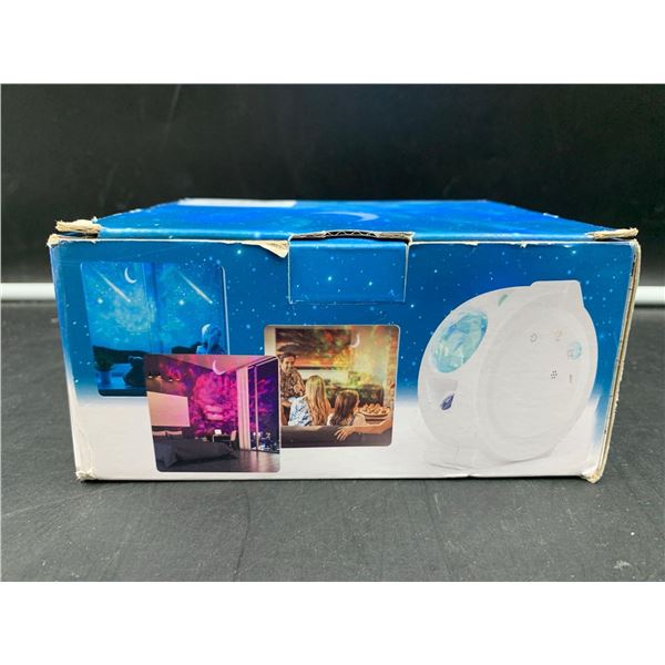 7.5w Indoor Touch Control and Voice Activated Projector