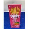Image 1 : Glico Pocky Strawberry Biscuit Sticks 5 x 33g
