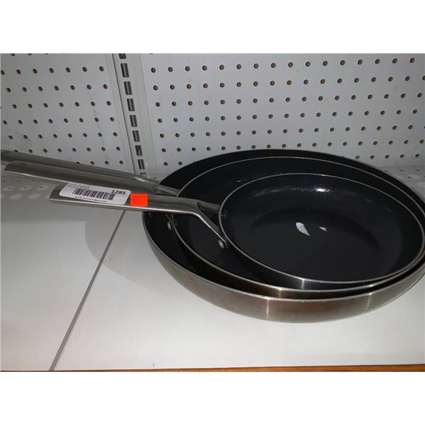 Blue diamond ceramic nonstick frying pans, lot of 3