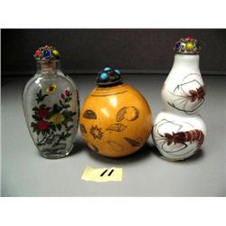 Lot of 3 snuff bottles (11)