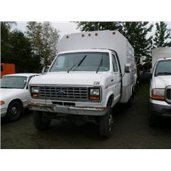 1991 Ford 1 ton utility box van, 4x4, VIN #1FDKE37H4MHA16373, MI 58201, AT/PS/PB/AM (27)