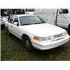 Image 2 : 1996 Ford Crown Victoria, VIN #2FALP71W6TX186966, MI 91843, AT/PS/PB/AM-FM/cruise/PW/PL (20)